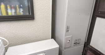 宮崎県児湯郡木城町で三菱「SRT-N375」を設置～土間を通ってタンクを搬出入～＜エコキュート交換工事例＞