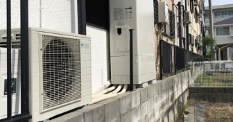 大阪府摂津市でダイキン「EQ37WFTV」を設置～足場作成＆田んぼを通って搬出入～＜エコキュート交換工事例＞